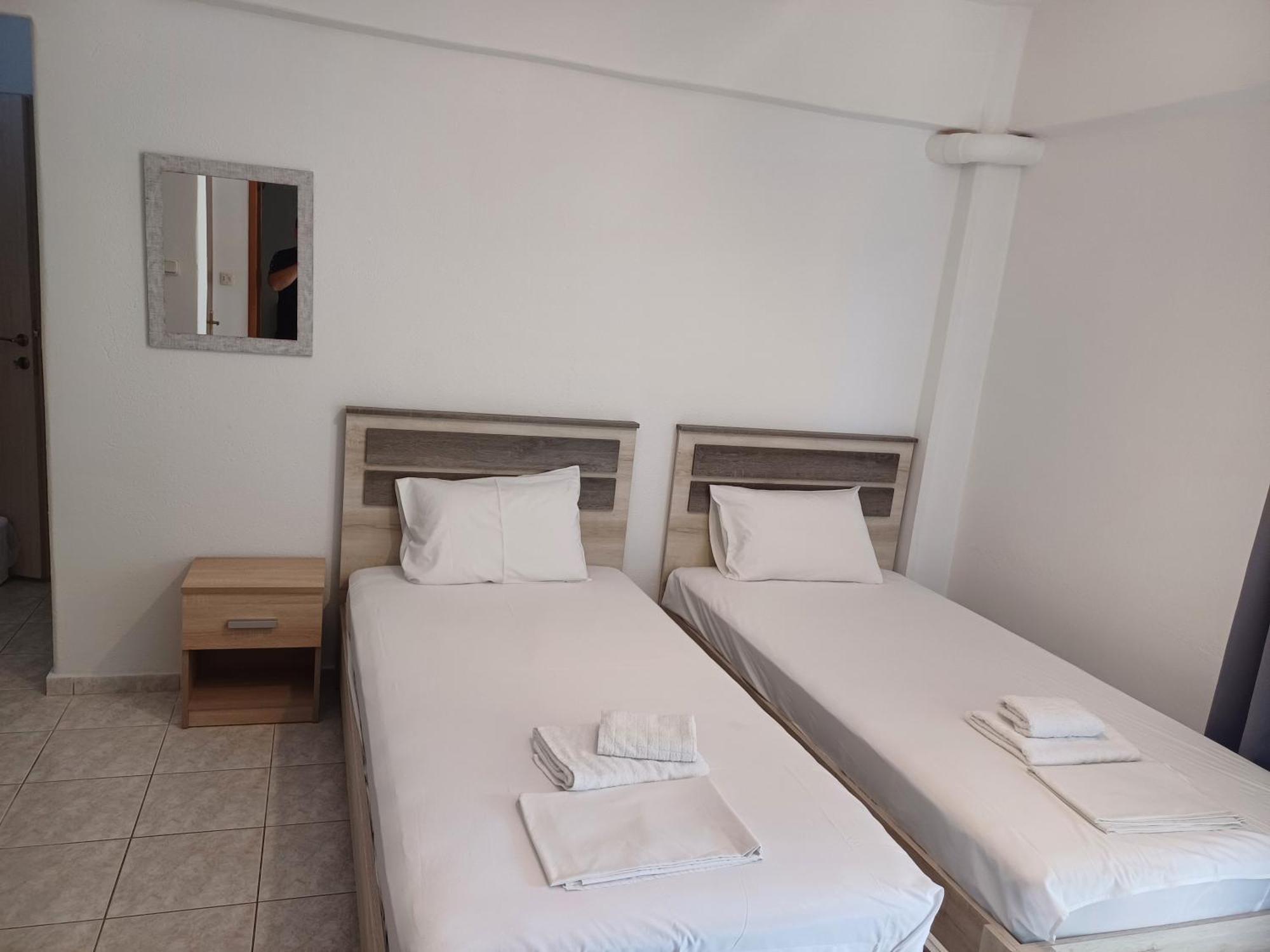 Μαρου Rooms Olympiakí Aktí Buitenkant foto